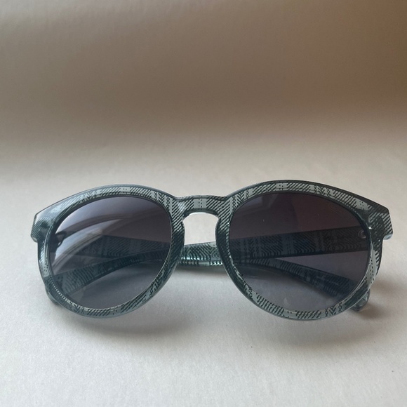 Coach Perforated Legacy Wristlet Leather Logo Clutch Bag Purse Bag Blue/Yellow - Picture 9 of 9